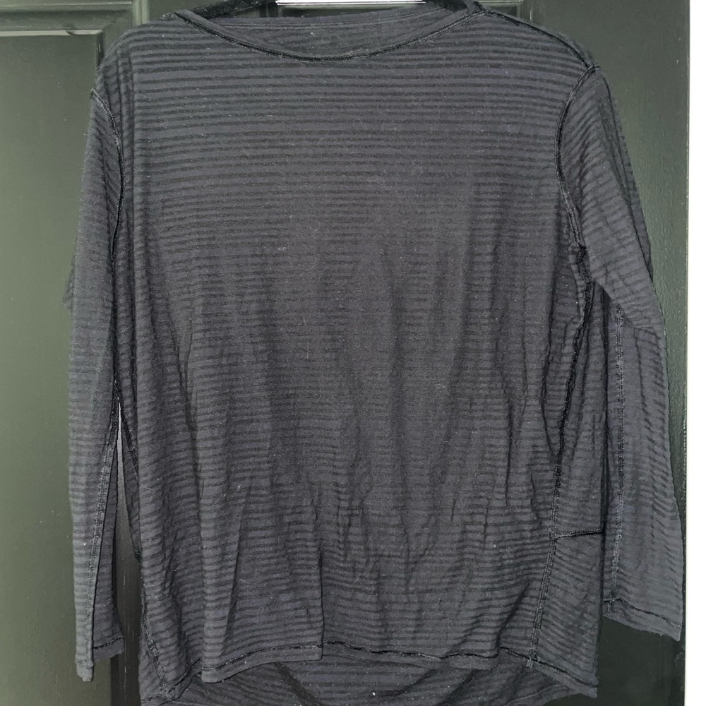 LULULEMON TOP